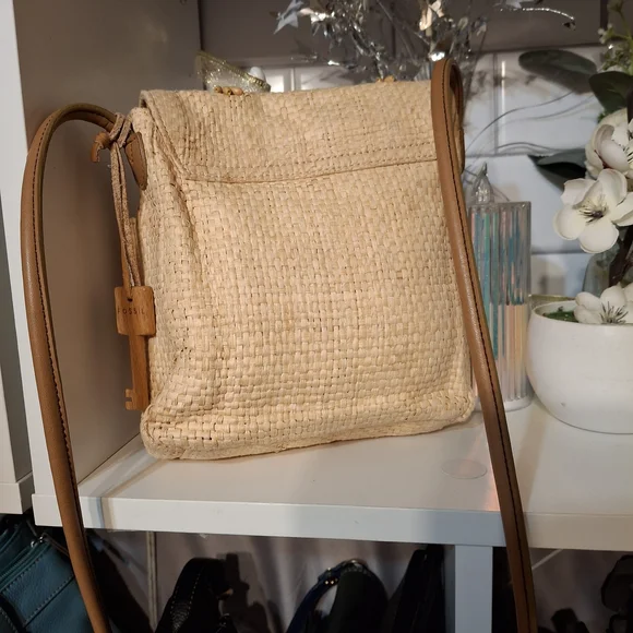 Fossil Woven Basket Crossbody Bag w/ Embroidered & Beaded Flowers - Cream - Picture 2 of 9